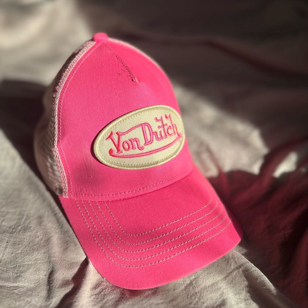 Von Dutch Vibrant Pink Cap